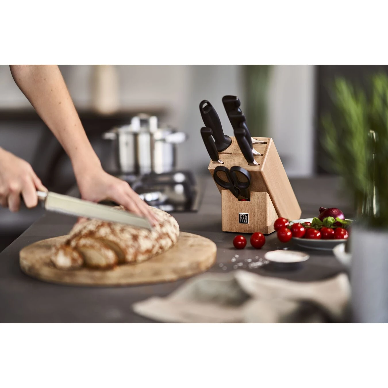 Zwilling 8-pcs Natural Beech Knife Block Set 5 Zwilling 8-pcs Natural Beech Knife Block Set - Image 3