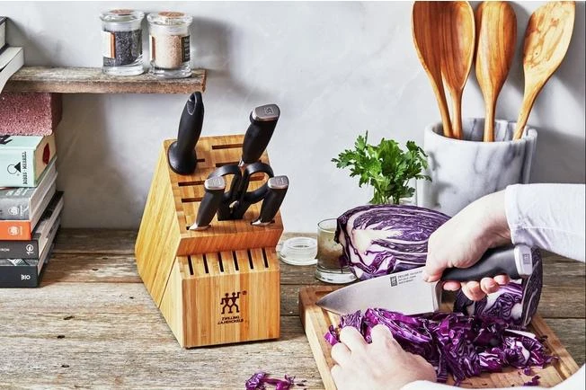 Zwilling 30070-101 Four Star II Peeler/Garnishing Knife 9 Zwilling 30070-101 Four Star II Peeler/Garnishing Knife - Image 7